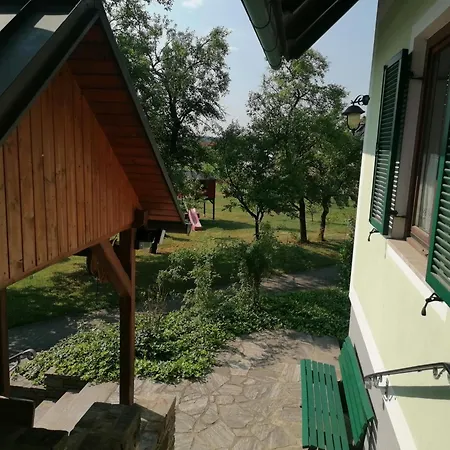 Einfamilienhaus Am Land Ortsteil Mellach Naehe Graz 度假居 Mellach (Graz-Umgebung)